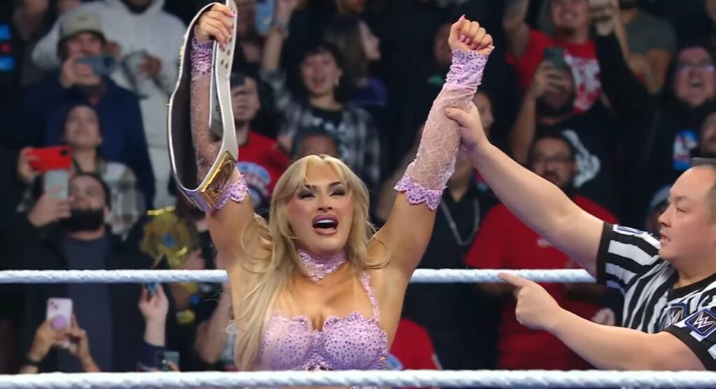 Tiffany Stratton gana el Campeonato Femenino de WWE en SmackDown