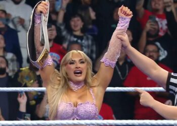 Tiffany Stratton gana el Campeonato Femenino de WWE en SmackDown