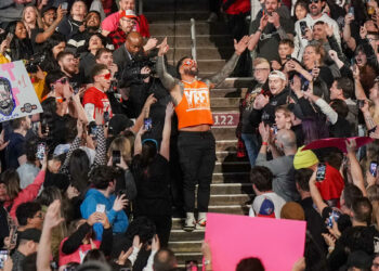 Jey Uso lanza un mensaje claro a los fans tras Survivor Series: “No me toquen”