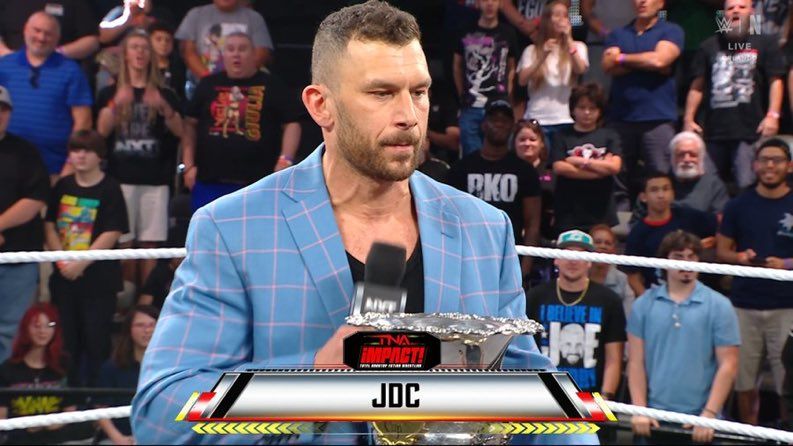 JDC (Fandango) aparece en WWE NXT representando a TNA Wrestling