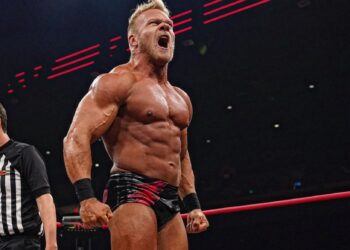 Alex Hammerstone, en la mira de WWE