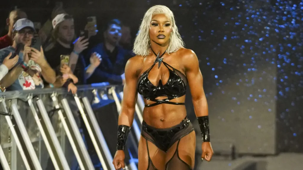 Jade Cargill regresa en WWE Elimination Chamber 2025 atacando a Naomi