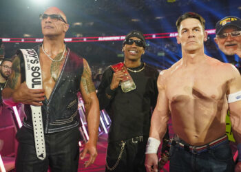 Luchador de WWE deja entrever una alianza con The Rock