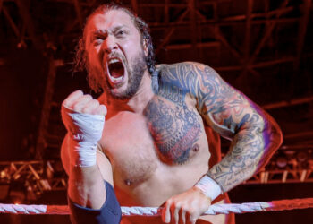 Killer Kross revela que WWE le dijo que su libro era irrelevante para negociar su valor