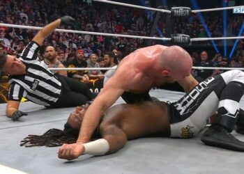 Jon Moxley retiene el Campeonato Mundial de AEW en Dynasty 2025