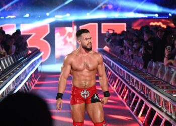 Kevin Owens elogia el trabajo de Austin Theory