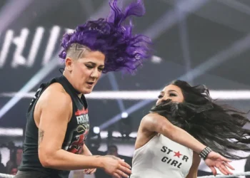 WWE habría descartado por ahora un combate entre Bayley y Roxanne Perez