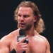 ‘Hangman’ Adam Page lidera las ventas de mercancía en ShopAEW del mes de marzo