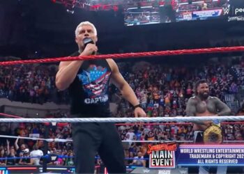 Cody Rhodes regresa en WWE Saturday Night’s Main Event y Jey Uso retiene el Campeonato Mundial Pesado