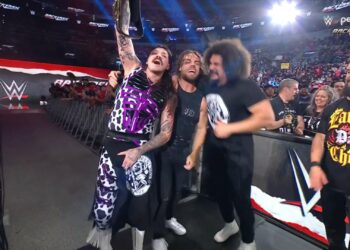 Dominik Mysterio vence a Penta en WWE Backlash 2025 y continúa siendo el Campeón Intercontinental