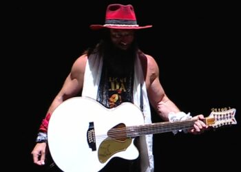 Elijah (Elias en WWE) regresa en NXT representando a TNA