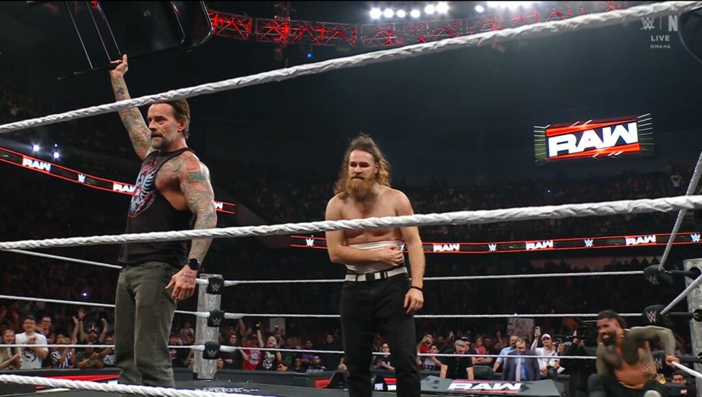 CM Punk regresa en WWE RAW