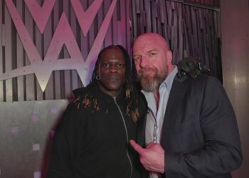 R-Truth envía un mensaje a Triple H: "Gracias"