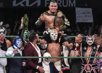 El Hijo del Vikingo retiene el Megacampeonato de AAA en Worlds Collide 2025