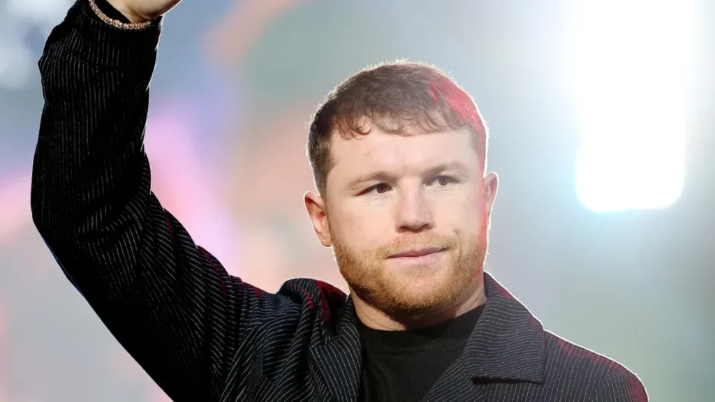 Canelo Álvarez afirma que podría aparecer en WWE en algún momento