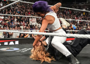 Bayley regresa en WWE RAW