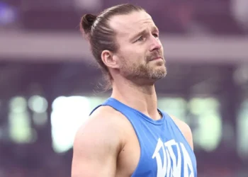 Tony Khan, poco optimista acerca de un regreso al ring de Adam Cole: “Tendría que darse la situación adecuada”