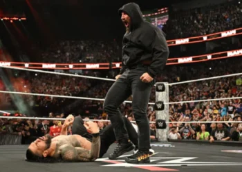 Motivo por el que WWE no enfrentó a Roman Reigns contra Bron Breakker en SummerSlam