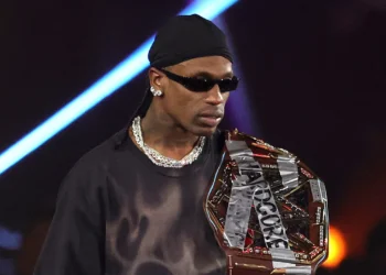 Paul Heyman confirma que el acuerdo entre Travis Scott y WWE se vino abajo