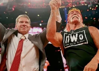 Eric Bischoff se emociona con el homenaje de Vince McMahon a Hulk Hogan