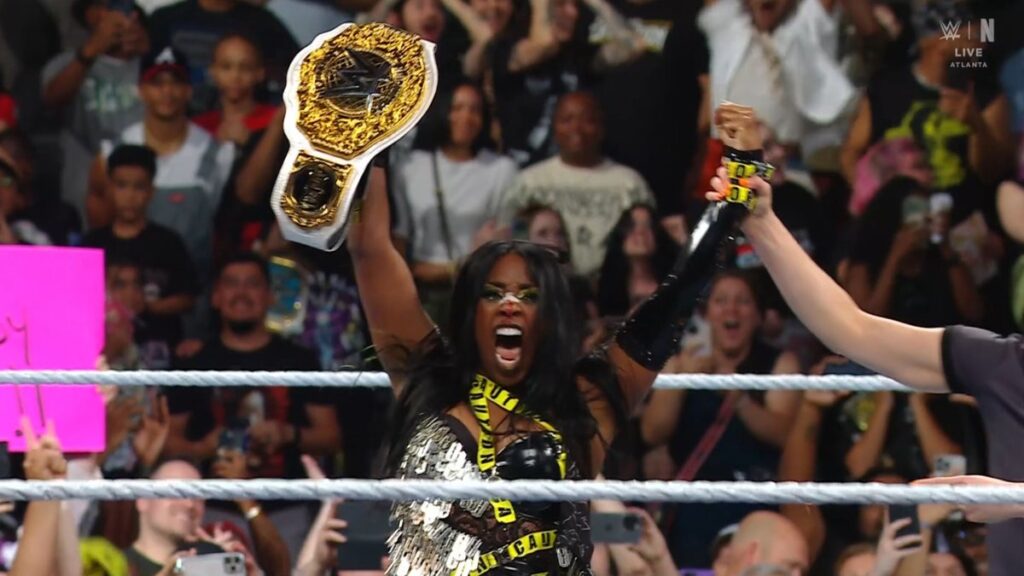 Naomi canjea y gana el Campeonato Mundial Femenino de WWE en Evolution 2025