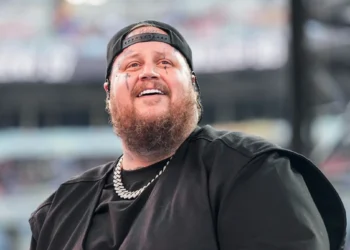 Jelly Roll hará múltiples apariciones en WWE en el futuro cercano