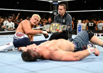 WWE retira el término ‘Indiscutido’ del título de Cody Rhodes