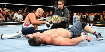 WWE retira el término ‘Indiscutido’ del título de Cody Rhodes
