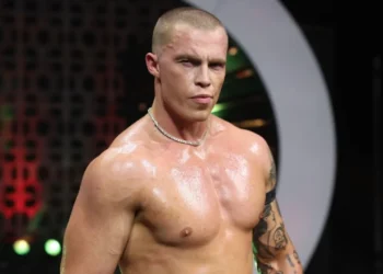 Kyle Fletcher revela que WWE quiso ficharlo antes de firmar con AEW