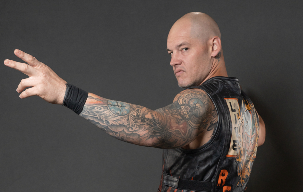 Bishop Dyer revela tácticas de WWE en negociaciones de contratos