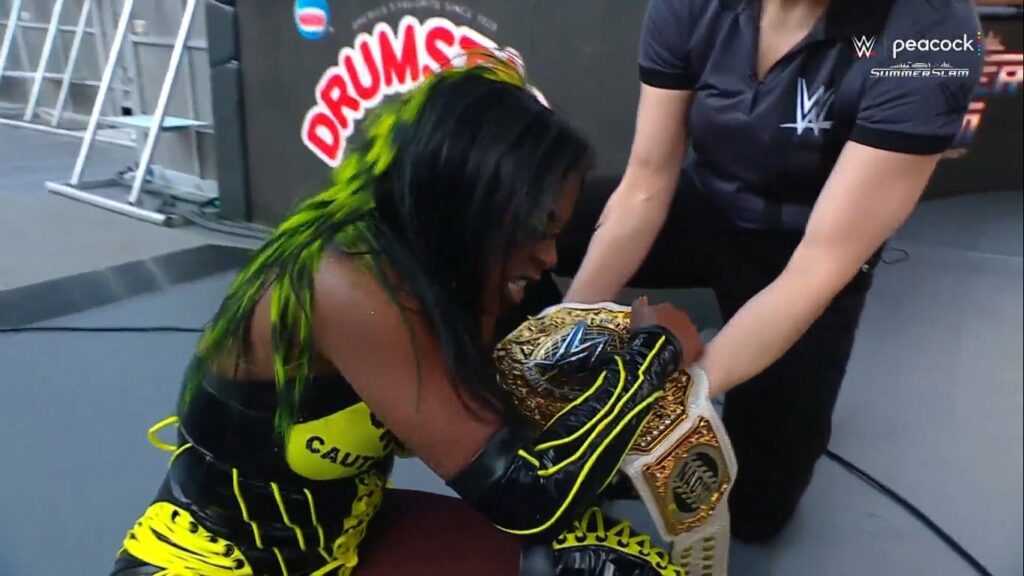 Naomi retiene el Campeonato Mundial Femenino de WWE en SummerSlam 2025
