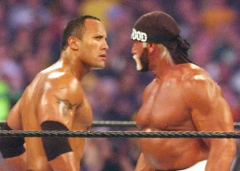 Vince McMahon recuerda el histórico duelo entre Hulk Hogan y The Rock en WrestleMania X8