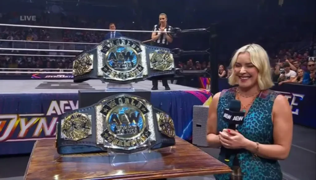 Tony Khan anuncia la creación del Campeonato Mundial Femenino por Parejas de AEW Tony Khan anuncia la creación del Campeonato Mundial Femenino por Parejas de AEW