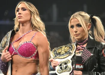 Charlotte Flair y Alexa Bliss pondrán en juego el Campeonato Femenino por Parejas de WWE en NXT Homecoming
