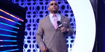 MVP asegura que los reportes sobre su supuesta mala relación con Mike Bailey son falsos MVP asegura que los reportes sobre su supuesta mala relación con Mike Bailey son falsos