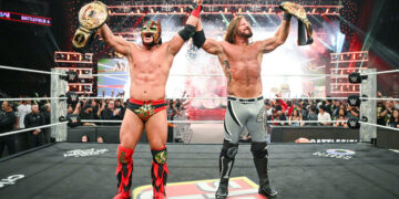 Personas dentro de WWE consideran necesario renovar a Dragon Lee antes de que su contrato expire el próximo año Personas dentro de WWE consideran necesario renovar a Dragon Lee antes de que su contrato expire el próximo año