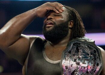 Mark Henry da a conocer que el Campeonato de ECW con el diseño plateado se creó específicamente para él