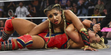 Jordynne Grace muestra las heridas que le causó el golpe de Kelani Jordan con el Campeonato Mundial de Knockouts Jordynne Grace muestra las heridas que le causó el golpe de Kelani Jordan con el Campeonato Mundial de Knockouts