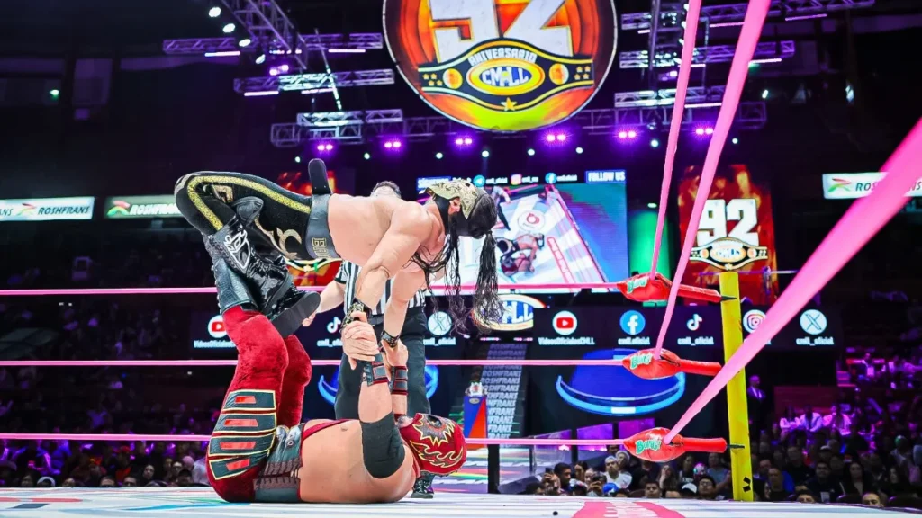Bandido da a conocer que se le salió el hombro durante su combate en CMLL ante Hechicero