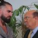 Paul Heyman informa a Seth Rollins de las posibles consecuencias de una derrota ante Cody Rhodes en Crown Jewel 2025