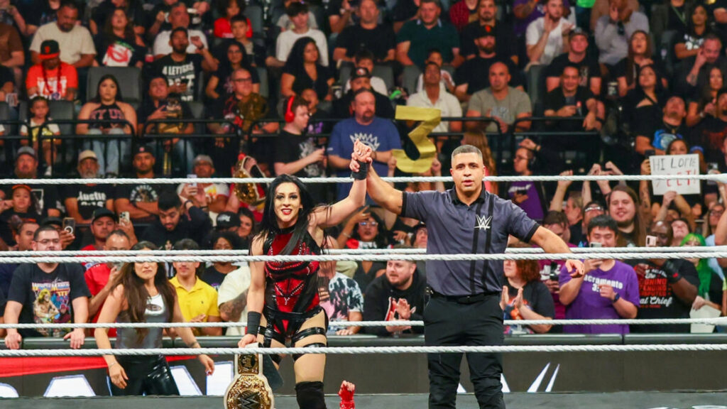 Stephanie Vaquer despeja rumores tras susto de lesión en WWE RAW Stephanie Vaquer despeja rumores tras susto de lesión en WWE RAW