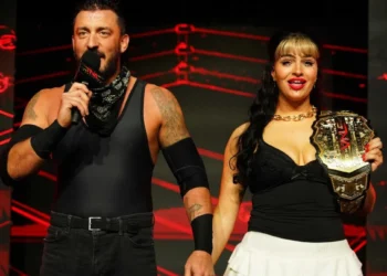 Steph De Lander y Mance Warner firmaron con TNA Wrestling hace unos meses