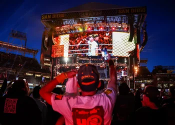 Survivor Series 2025 rompe récord histórico de asistencia en San Diego