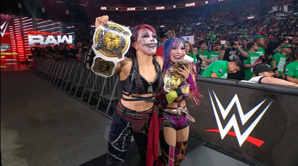 Asuka y Kairi Sane ganan el Campeonato Femenino por Parejas de WWE en RAW