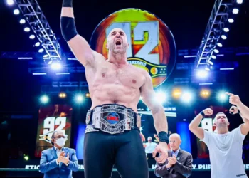 Claudio Castagnoli gana el Campeonato Mundial Peso Pesado de CMLL venciendo a Gran Guerrero