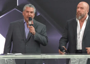 Mark Shapiro elogia a Triple H y Nick Khan por “llevar a WWE más allá del legado de Vince McMahon”