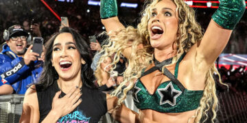 Maxxine Dupri reacciona a su victoria para ganar el Campeonato Femenino Intercontinental en RAW