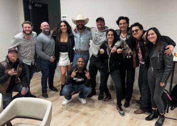 Varias celebridades estuvieron presentes en WWE Saturday Night’s Main Event