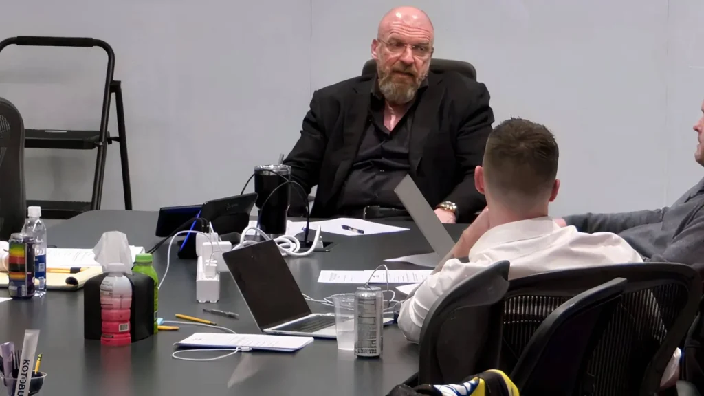 Dave Meltzer critica la edad del equipo creativo de WWE: “Viven en su propia burbuja”