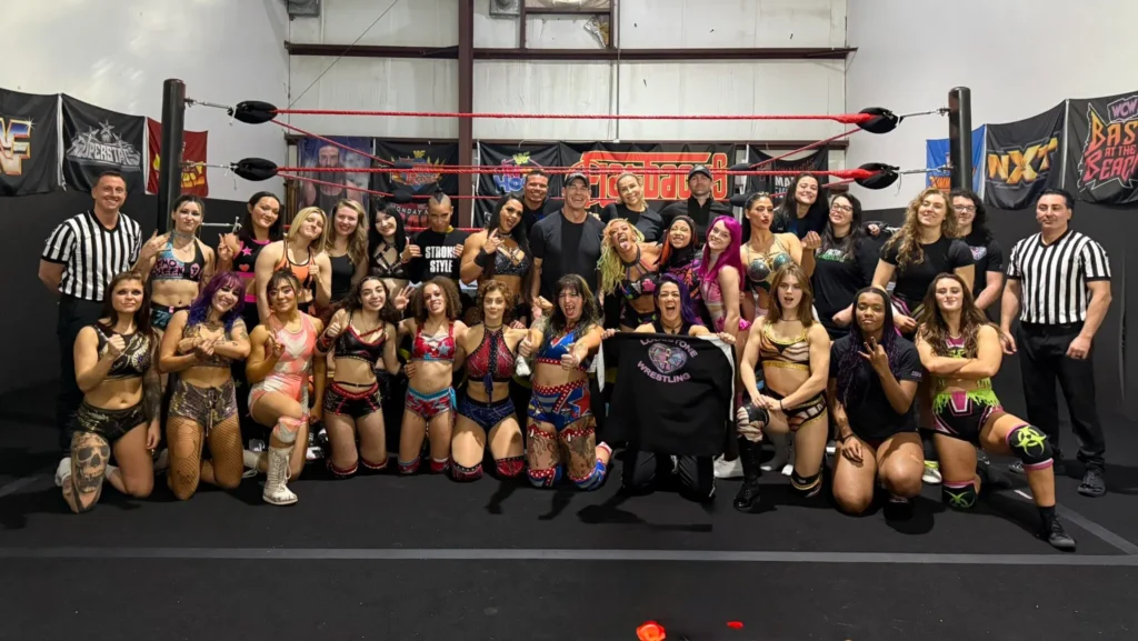 Stephanie McMahon elogia a Bayley por su campamento Lodestone: “El futuro está en excelentes manos” Stephanie McMahon elogia a Bayley por su campamento Lodestone: “El futuro está en excelentes manos”